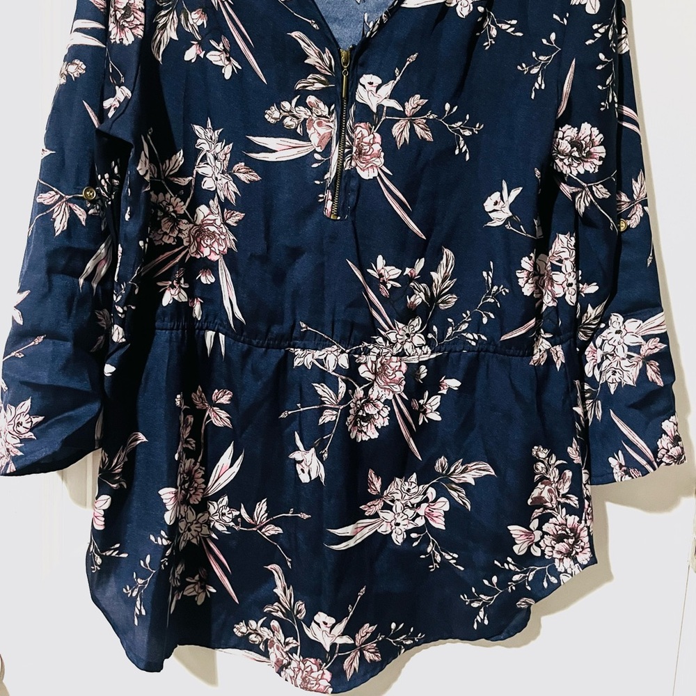 Rue21 Navy Floral Blouse - Picture 2 of 2
